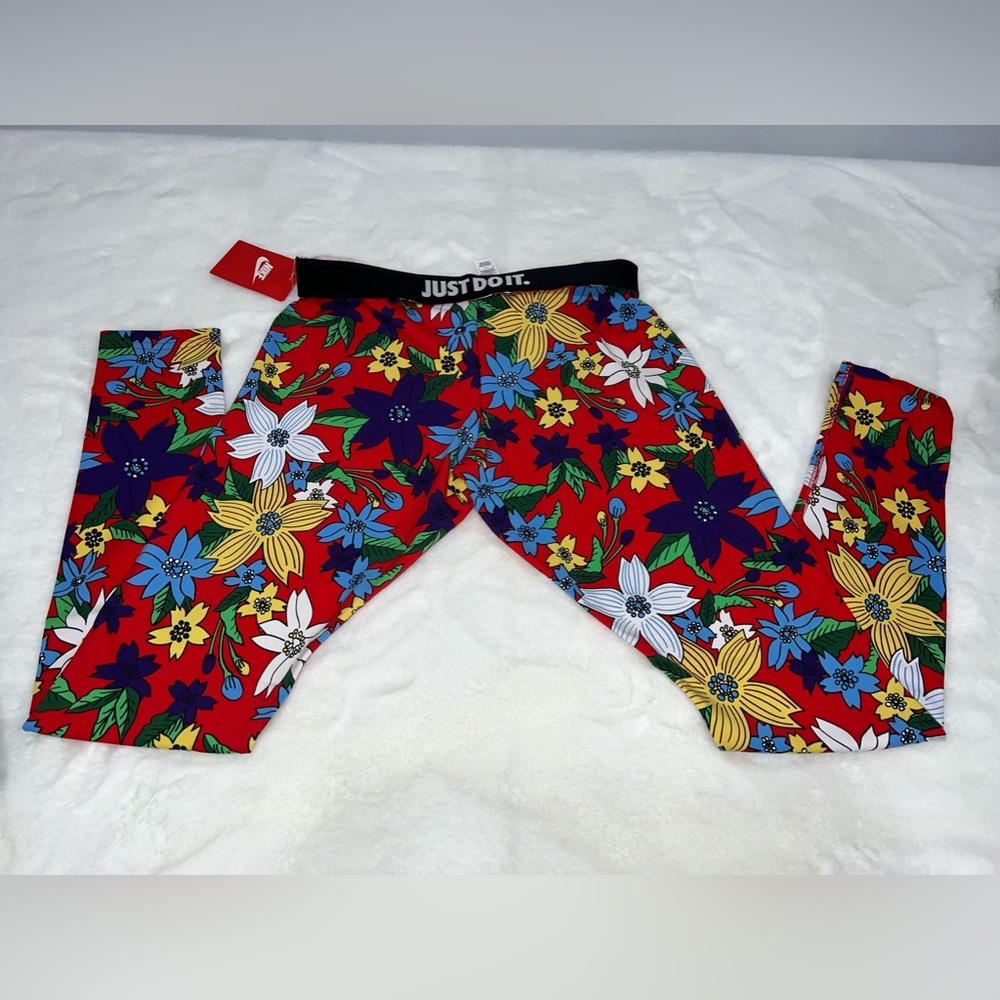 Women’s Nike leggings